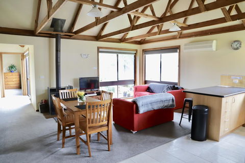 Red Ceder Cottage - Great Ocean Road - Port Campbell - Rental Cars 12