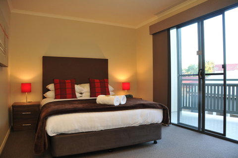 National Hotel Complex Bendigo - Rental Cars 28