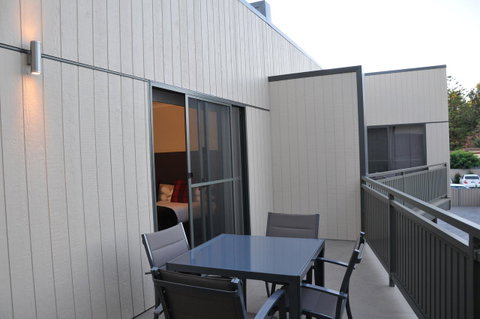 National Hotel Complex Bendigo - Rental Cars 29