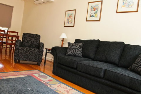 National Hotel Complex Bendigo - Rental Cars 19