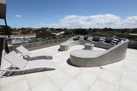 Carmel At Sorrento - Rental Cars 27