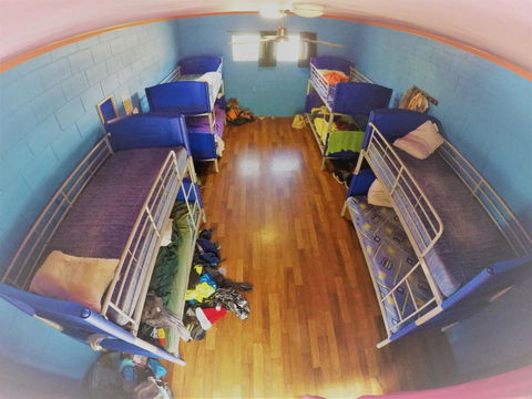 Cool Bananas Backpackers - Rental Cars 36