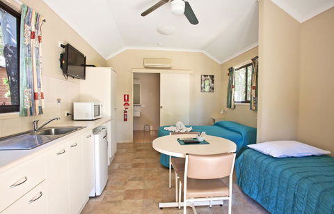Captain Cook Holiday Village 1770 - Rental Cars 13