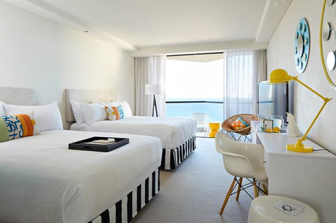 QT Gold Coast - Rental Cars 5