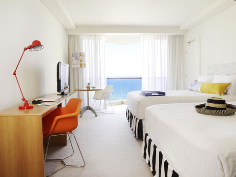 QT Gold Coast - Rental Cars 33