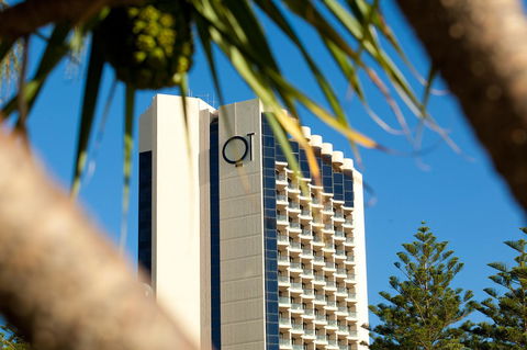 QT Gold Coast - Rental Cars 1