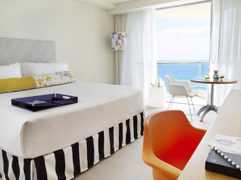 QT Gold Coast - Rental Cars 8