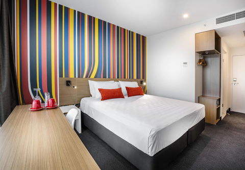 Ibis Styles Brisbane Elizabeth Street - Rental Cars 17