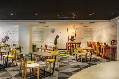Ibis Styles Brisbane Elizabeth Street - Rental Cars 22