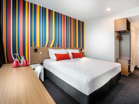 Ibis Styles Brisbane Elizabeth Street - Rental Cars 36