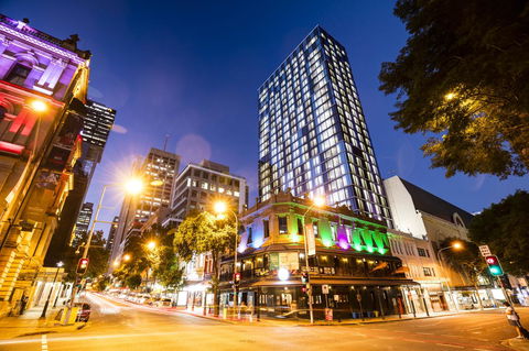 Ibis Styles Brisbane Elizabeth Street - Rental Cars 4