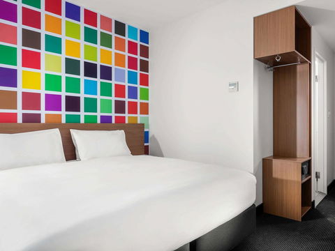 Ibis Styles Brisbane Elizabeth Street - Rental Cars 37