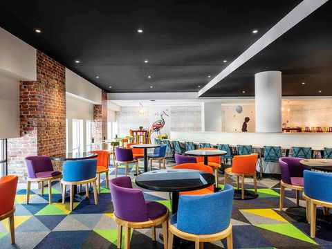 Ibis Styles Brisbane Elizabeth Street - Rental Cars 40