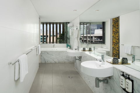 Ovolo The Valley Brisbane - Rental Cars 1
