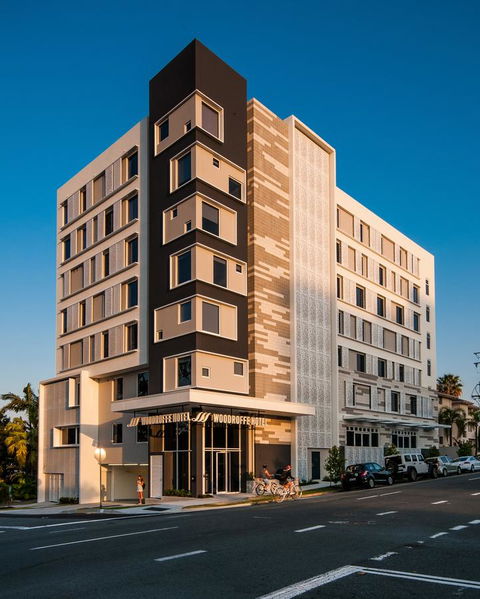 Woodroffe Hotel - Rental Cars 0