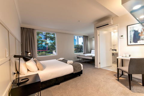 Woodroffe Hotel - Rental Cars 15