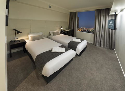 Woodroffe Hotel - Rental Cars 12