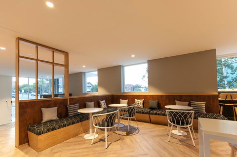 Woodroffe Hotel - Rental Cars 25