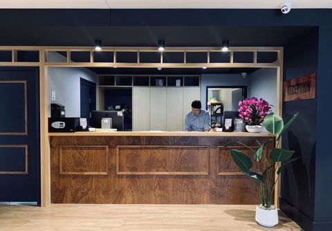 Woodroffe Hotel - Rental Cars 2