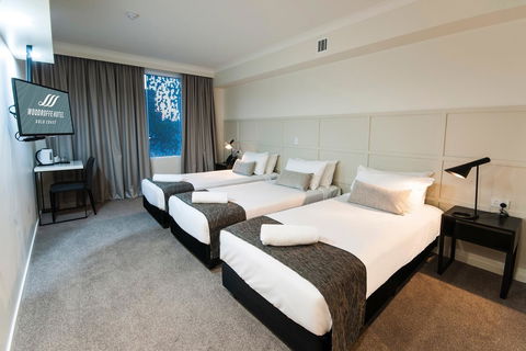 Woodroffe Hotel - Rental Cars 14