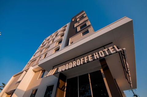 Woodroffe Hotel - Rental Cars 18