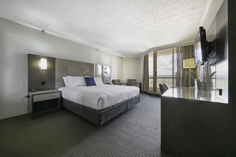 Novotel Surfers Paradise - Rental Cars 6