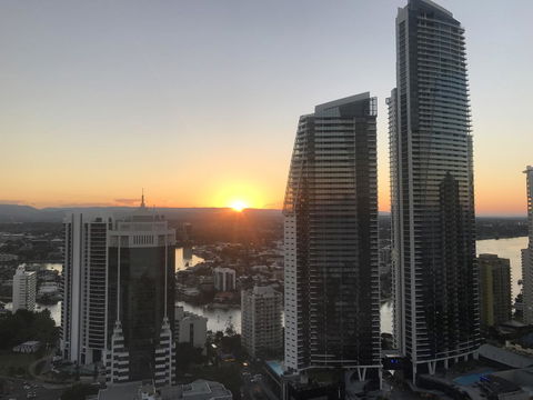 Novotel Surfers Paradise - Rental Cars 5