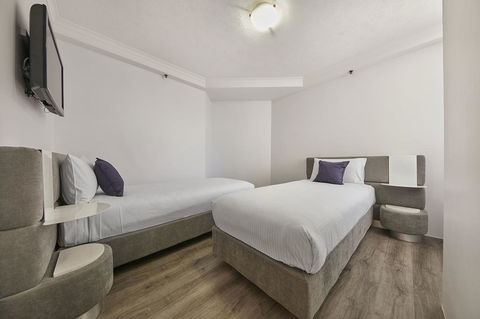 Novotel Surfers Paradise - Rental Cars 23