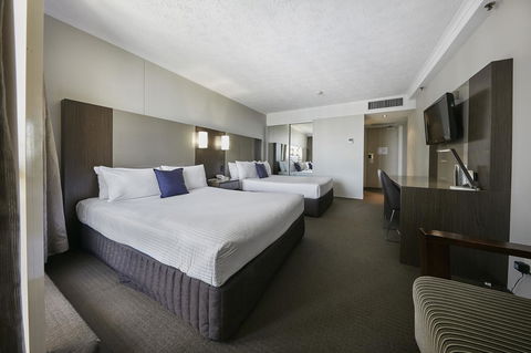 Novotel Surfers Paradise - Rental Cars 11