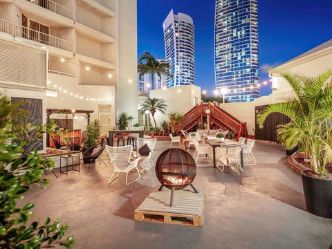 Novotel Surfers Paradise - Rental Cars 0