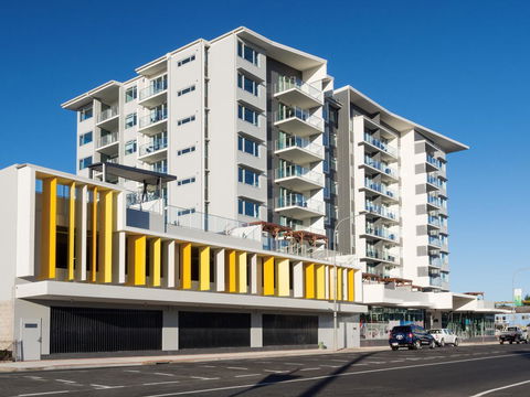 Oaks Mackay Rivermarque Hotel - Rental Cars 6