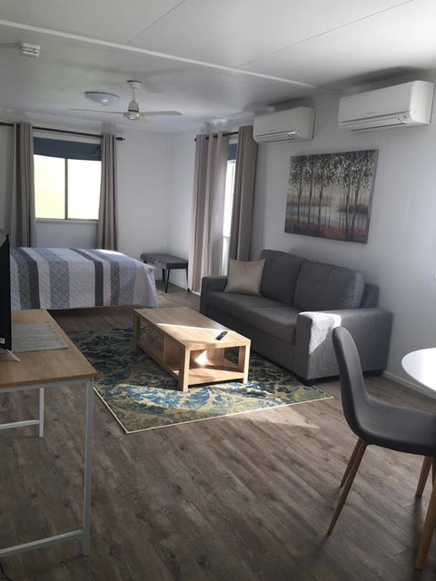 Malanda Manor Guesthouse - Rental Cars 22