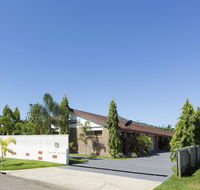 Marcol Place Holiday Apartments - Rental Cars