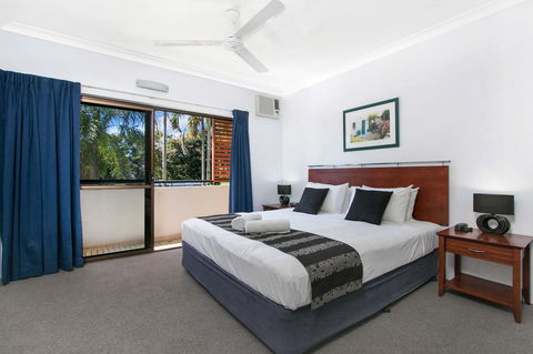 Cairns City Palms - Rental Cars 11