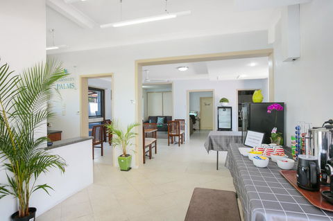 Cairns City Palms - Rental Cars 4