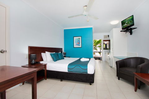 Cairns City Palms - Rental Cars 16
