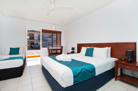 Cairns City Palms - Rental Cars 28