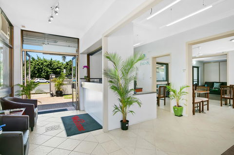 Cairns City Palms - Rental Cars 3