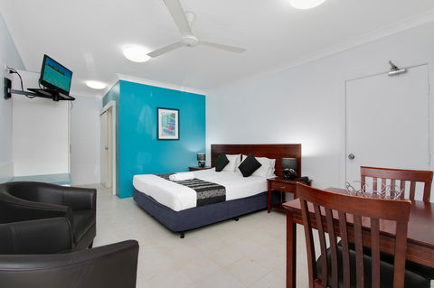 Cairns City Palms - Rental Cars 26