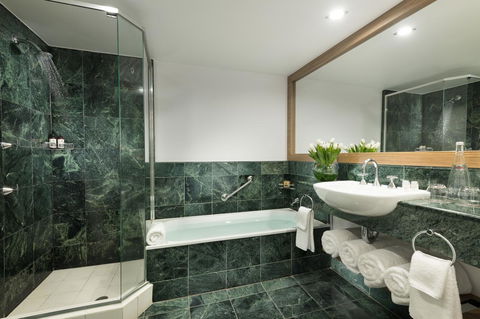 Sofitel Gold Coast Broadbeach - Rental Cars 2