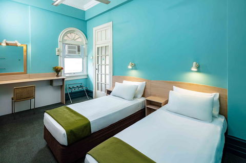 Hides Hotel - Rental Cars 18