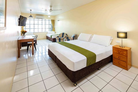 Hides Hotel - Rental Cars 13