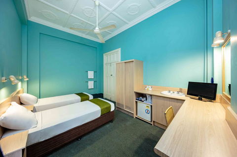 Hides Hotel - Rental Cars 17