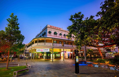 Hides Hotel - Rental Cars 23