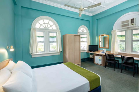 Hides Hotel - Rental Cars 20