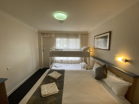 Welcome Inn 277 - Rental Cars 2