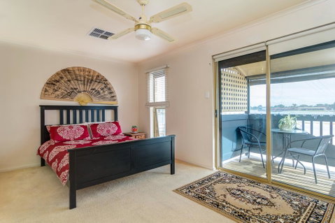 West Lakes Townhouse - Rental Cars 0