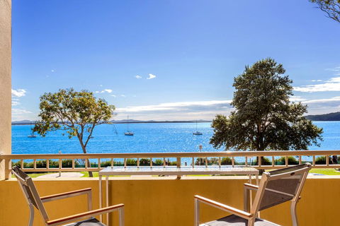 Whitesands, Unit 113/41-45 Shoal Bay Road - Rental Cars 0