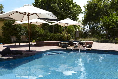 Winbi River Resort Holiday Rentals - Rental Cars 1