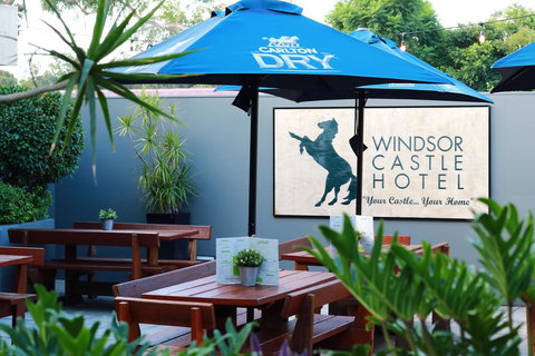 Windsor Castle Hotel - Rental Cars 3